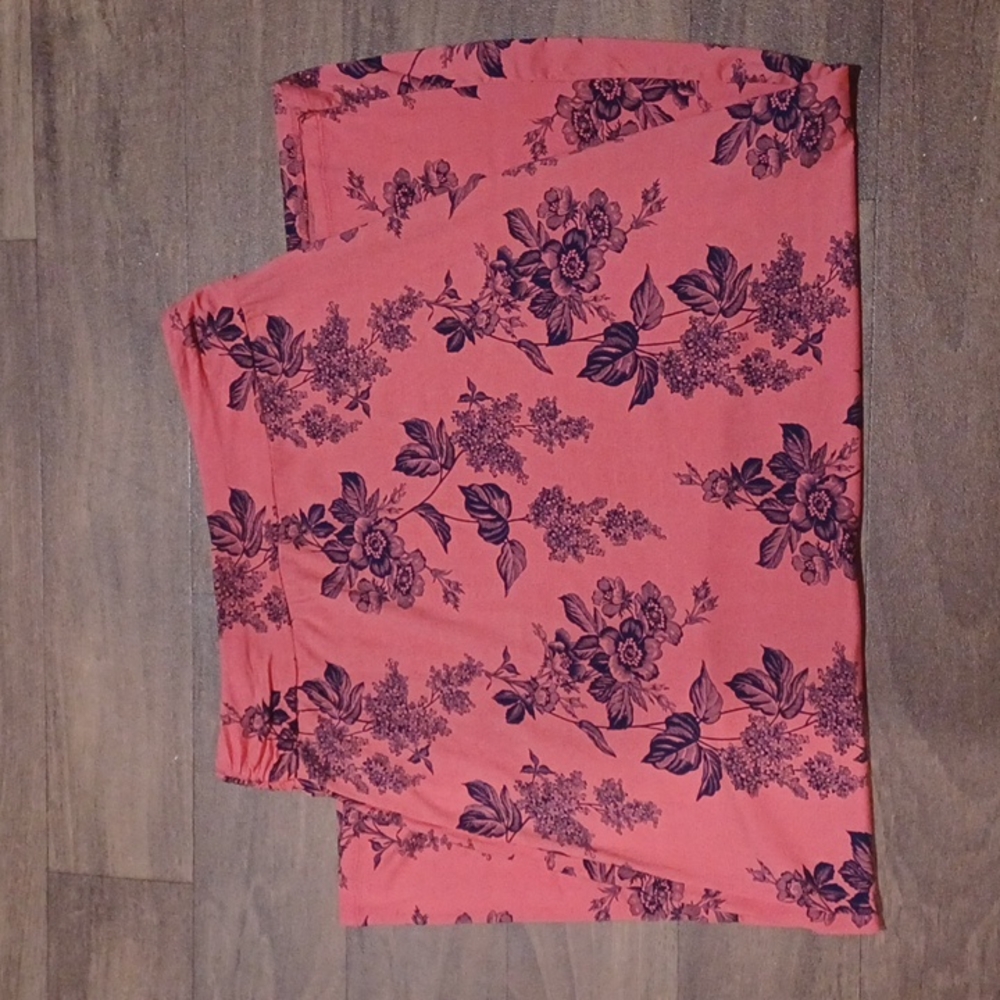 NWOT Liz Claiborne Modest Floral Pink and Navy Blue Fall Maxi Skirt